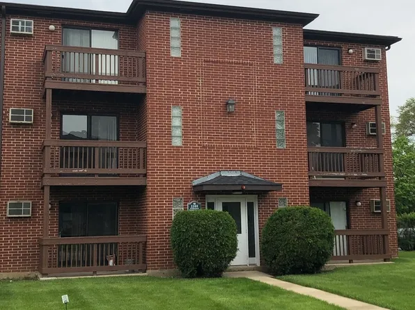 1160 Cedar St APT 2A, Glendale Heights, IL 60139