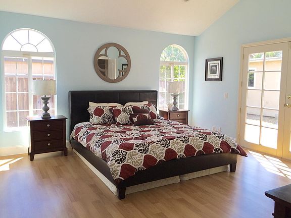 3rd image of 45 Fordwell Ct