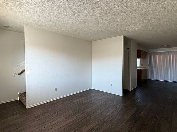 3rd image of 1160 Barstow Rd APT 3