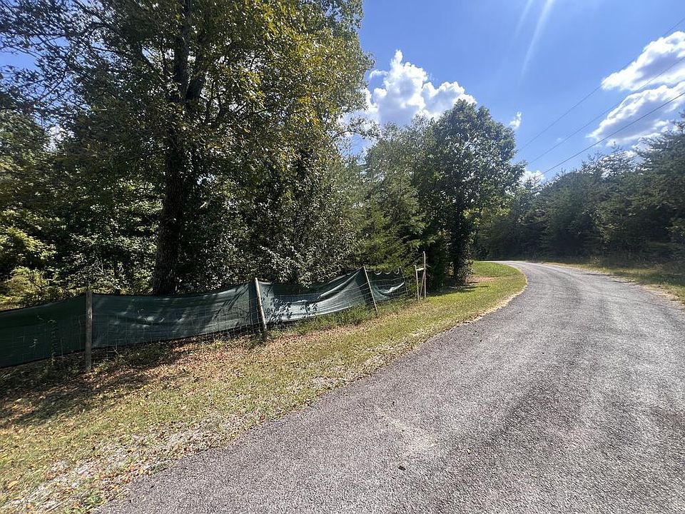 10th image of 105 H Warren Ln
