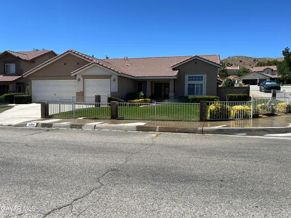4354 Sungate Dr, Palmdale, CA 93551