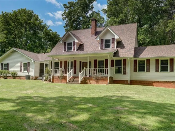 2400 Gold Hill Rd, Madison, NC 27025