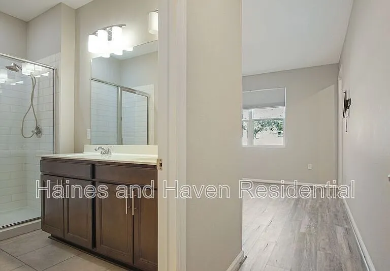 1229 Forest Gate Cir — Photo 10