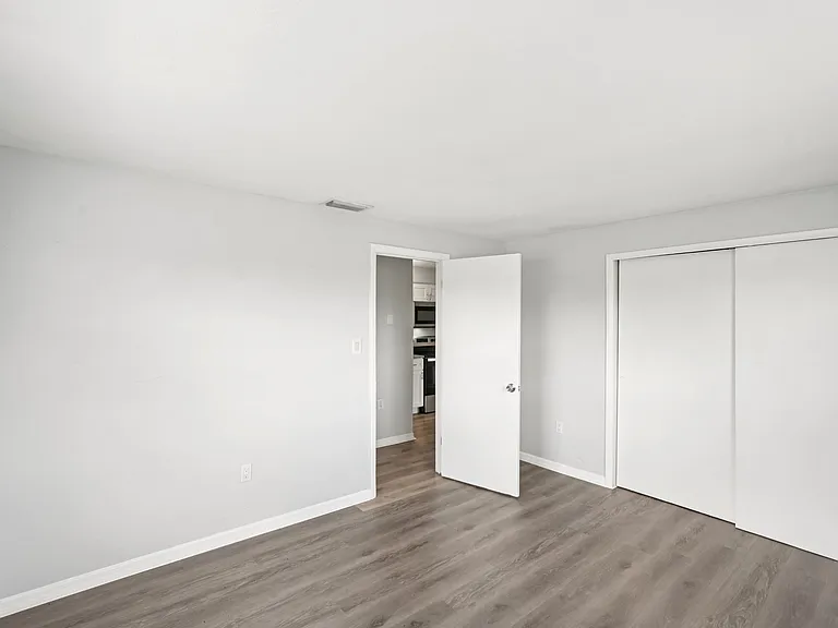 Heritage Palms Apartments — Photo 7