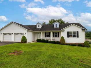 3853 Bainbridge Dr, Pulaski, VA 24301