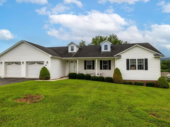 3853 Bainbridge Dr, Pulaski, VA 24301