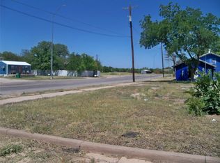 502 E Walnut St, Coleman, TX 76834