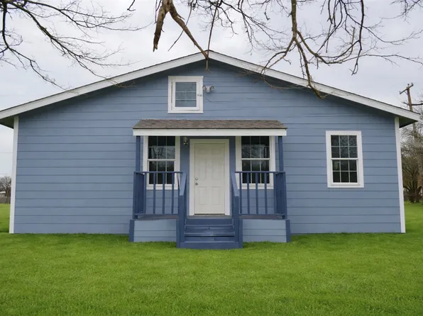 309 E Pine St, Jacksboro, TX 76458