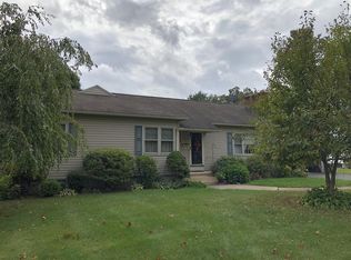 567 Converse St, Longmeadow, MA 01106