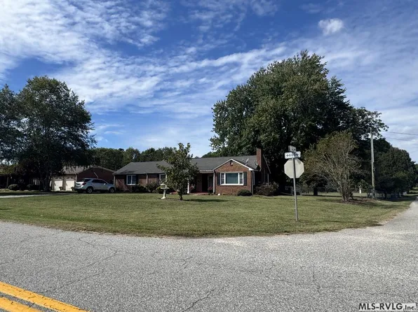2709 Ankum Rd, Gasburg, VA 23857