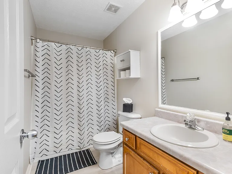 2423 Sawmill St — Photo 19