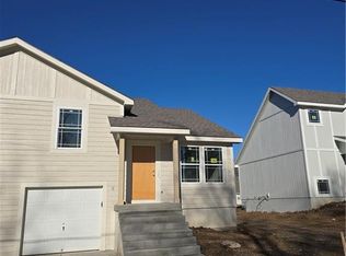 512 W Lawrence St, Spring Hill, KS 66083