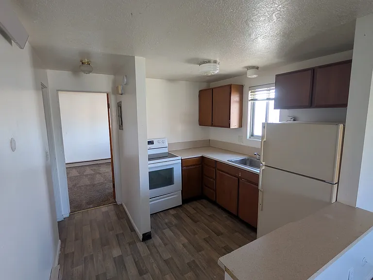 486 Whittier St #15 — Photo 3