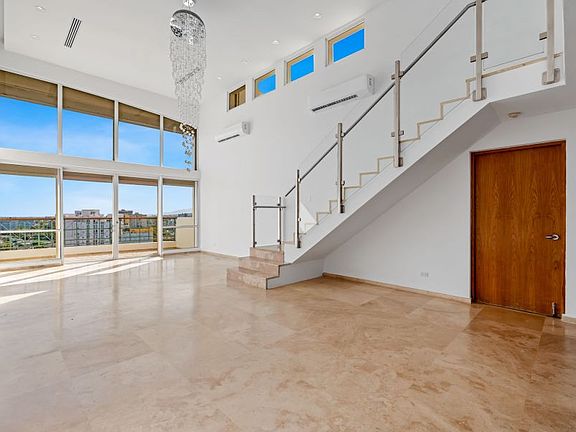 2nd image of Cond Parque De Loyola Apt #Penthouse 2402