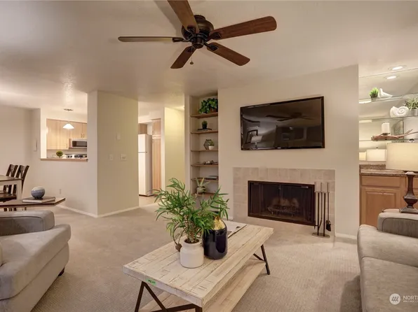 1319 S Puget Drive #D-25, Renton, WA 98055