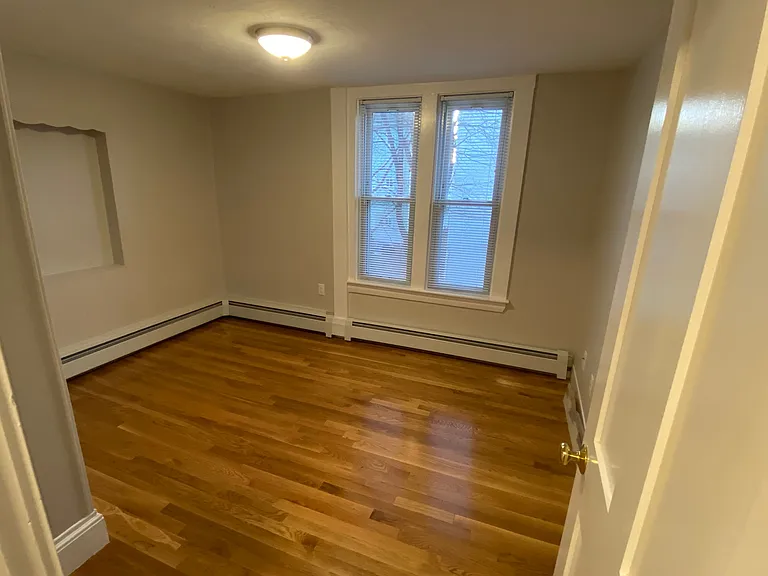 70 Seymour St #2 — Photo 14