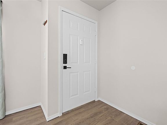 5th image of 4 Kirkoswald Ln