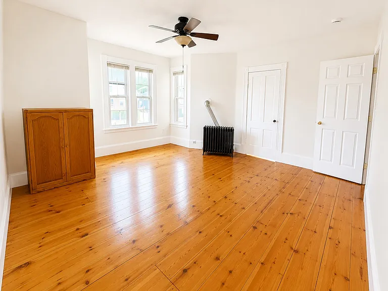 60 Pearl St #2 — Photo 5