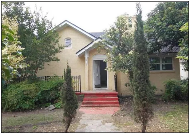 1822 Stella Ave — Photo 2