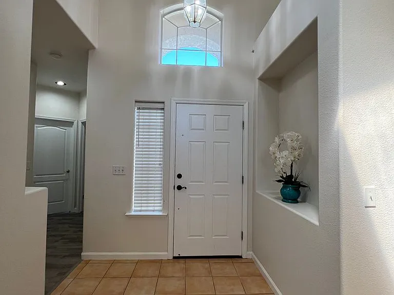 5835 W Athens Ave — Photo 7
