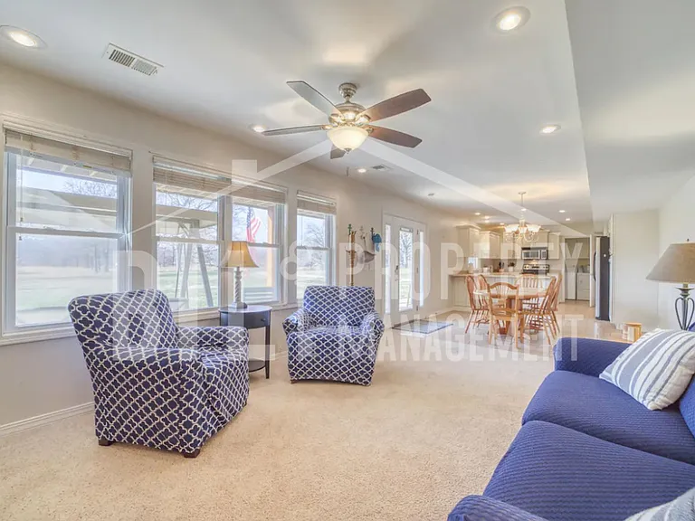 134 Lake Village Ln — Photo 26
