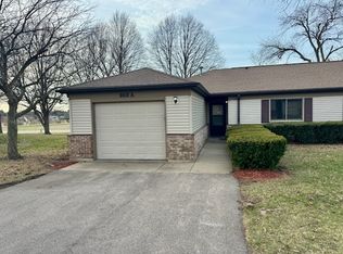 803A Coventry Ln, Sterling, IL