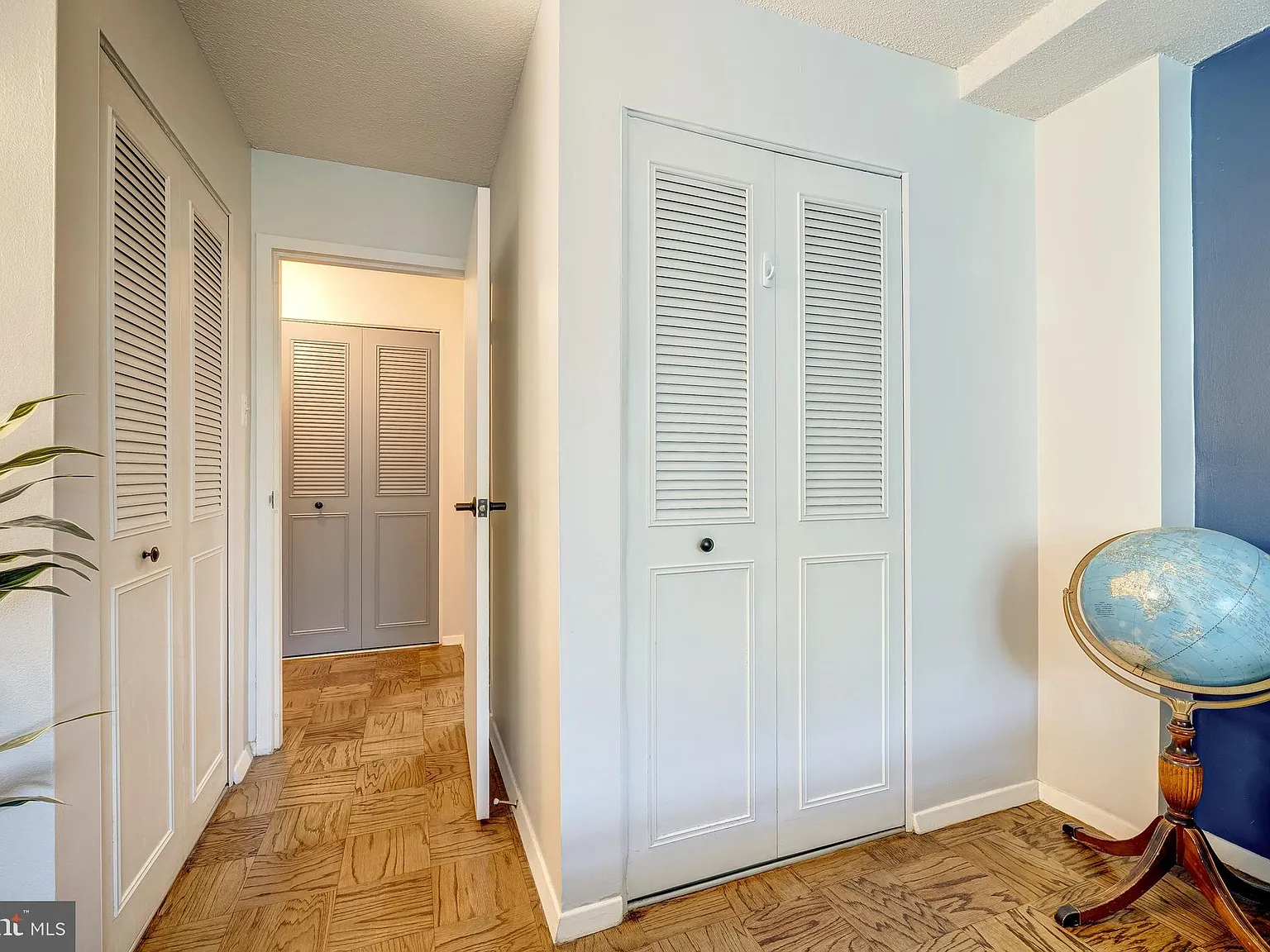 Circle Condo — Photo 3