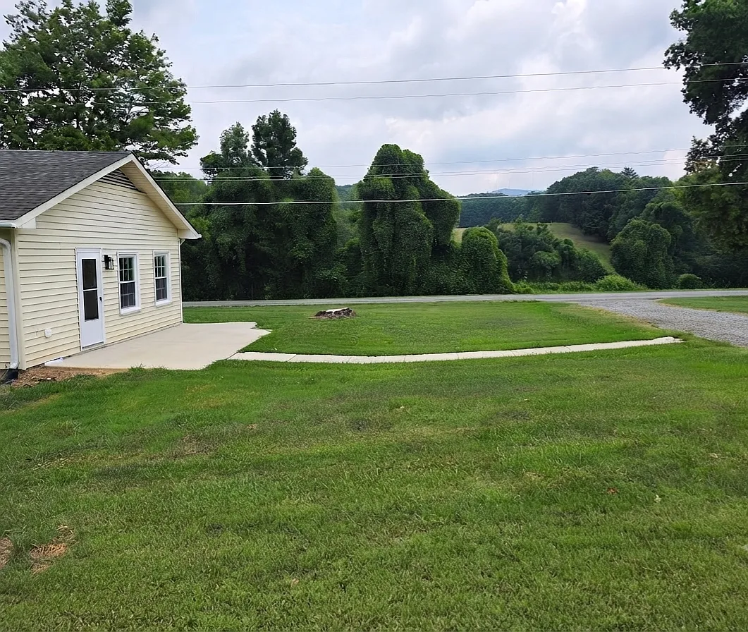 3 bed, 1176 sqft, $1,600 — Photo 3