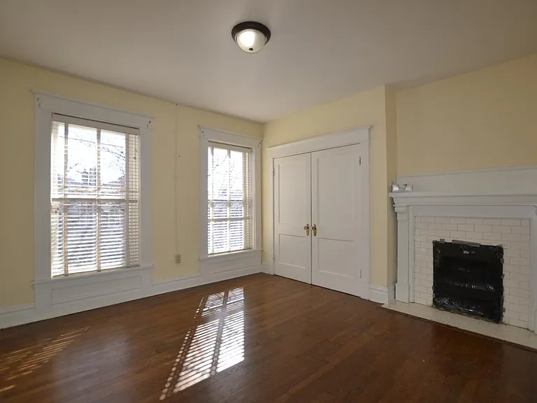 101 12th St #2R — Photo 14