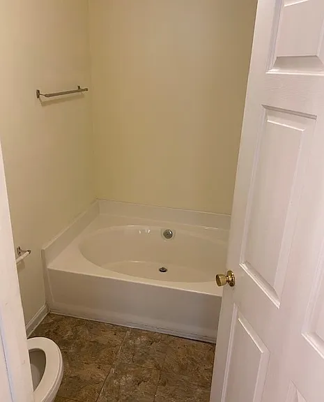 1490 Amanda Park Ln — Photo 9