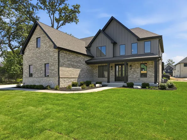 9631 Sweetspire Ave, Saint John, IN 46373