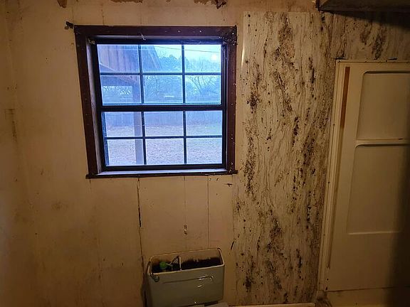 3rd image of 109 Stewart St