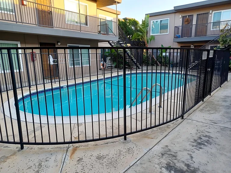 Sapphire Apartments — Photo 4