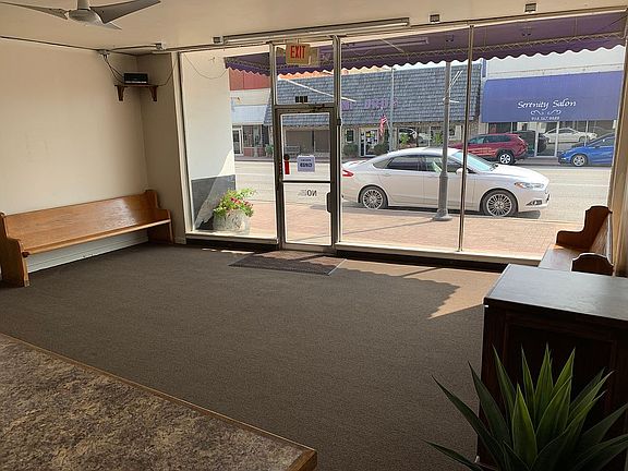 3rd image of 222 N Main St