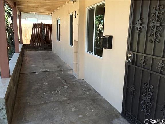 4th image of 14152 Los Angeles St