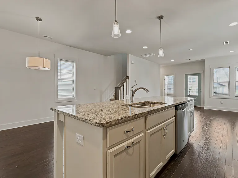 6260 Taylor Rd — Photo 23