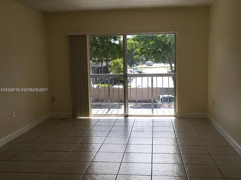 10900 SW 104th St #210 — Photo 4