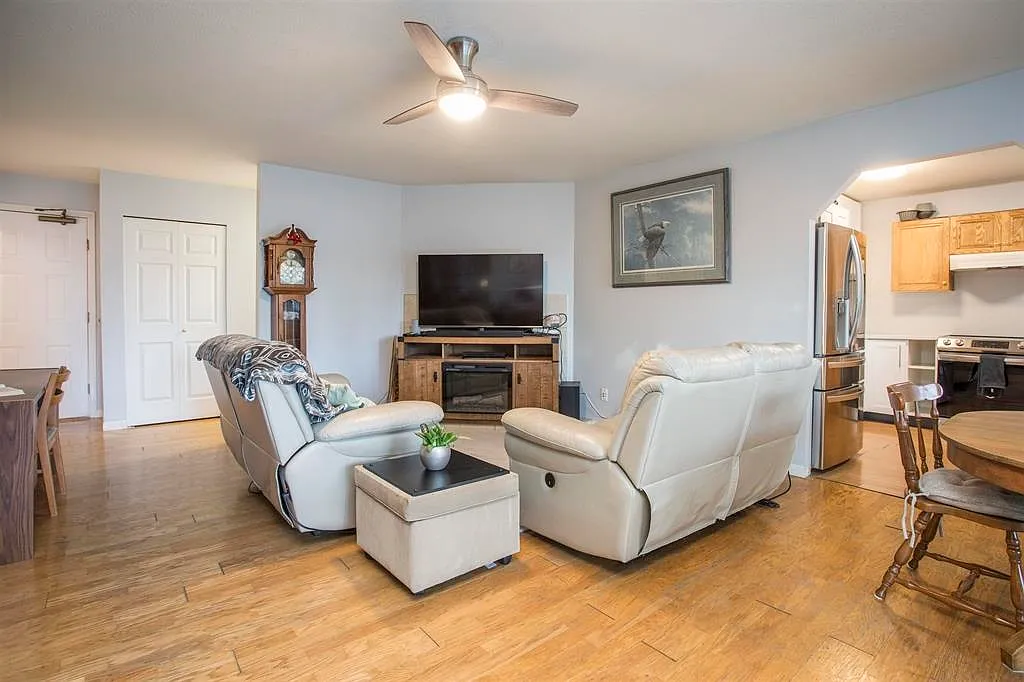 3 bed, 1250 sqft, $3,200 — Photo 3