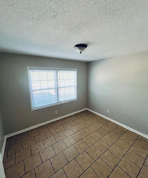 423 Highland Ave #B — Photo 7