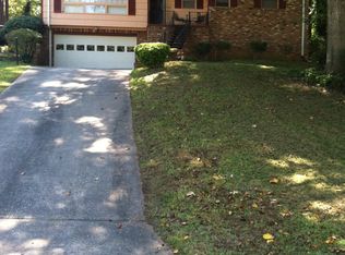 3436 Glenview Cir SW, Atlanta, GA 30331