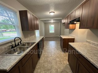 521 E Shelby Dr, Memphis, TN 38109