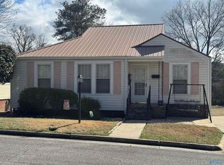 613 Sizemore St, Gadsden, AL 35903