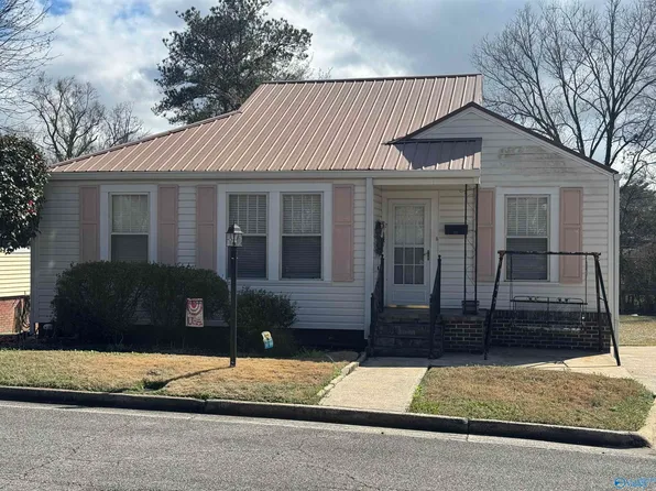613 Sizemore St, Gadsden, AL 35903