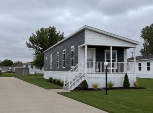 113 Crestview Dr #LE, Le Mars, IA 51031