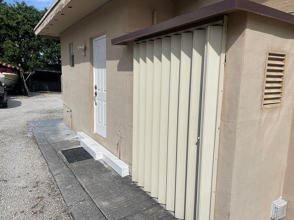 1st image of 1075 W 23rd St #1