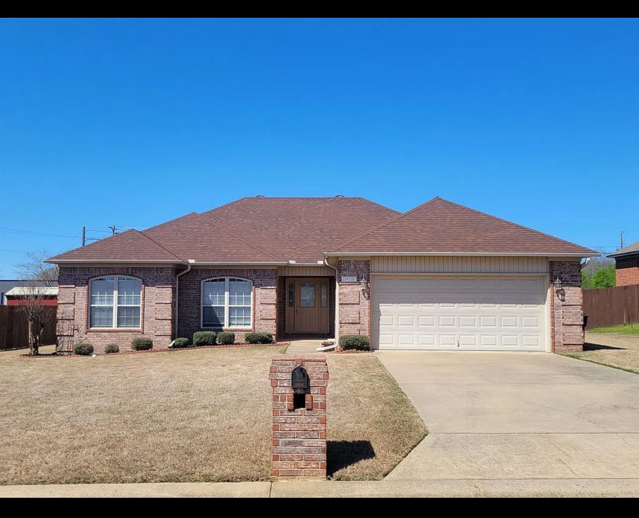 4 bed, 1842 sqft, $2,000 — Photo 1