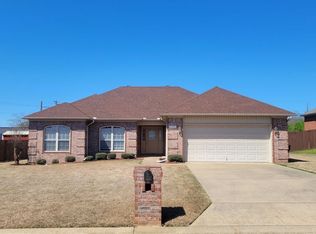 2421 Lancashire Ln, Cabot, AR 72023