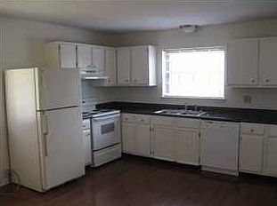 3rd image of 4633 Cary Ln