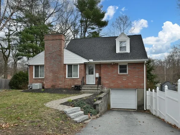 157 Pearl St, Reading, MA 01867