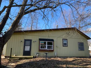 308 E Chestnut St, Lexington, IL 61753